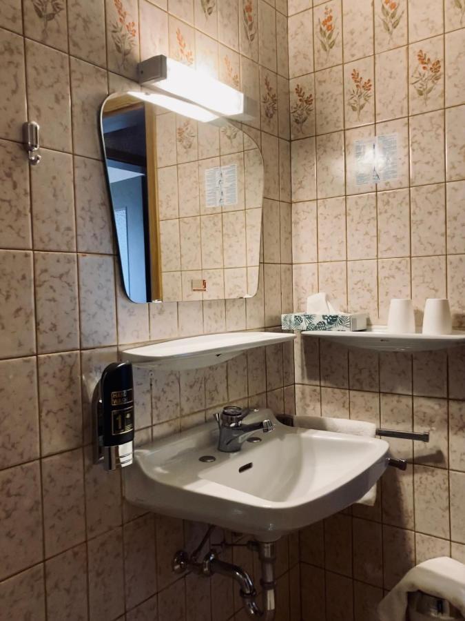 Berg-Gasthof Hoetzelein Kunreuth Bagian luar foto