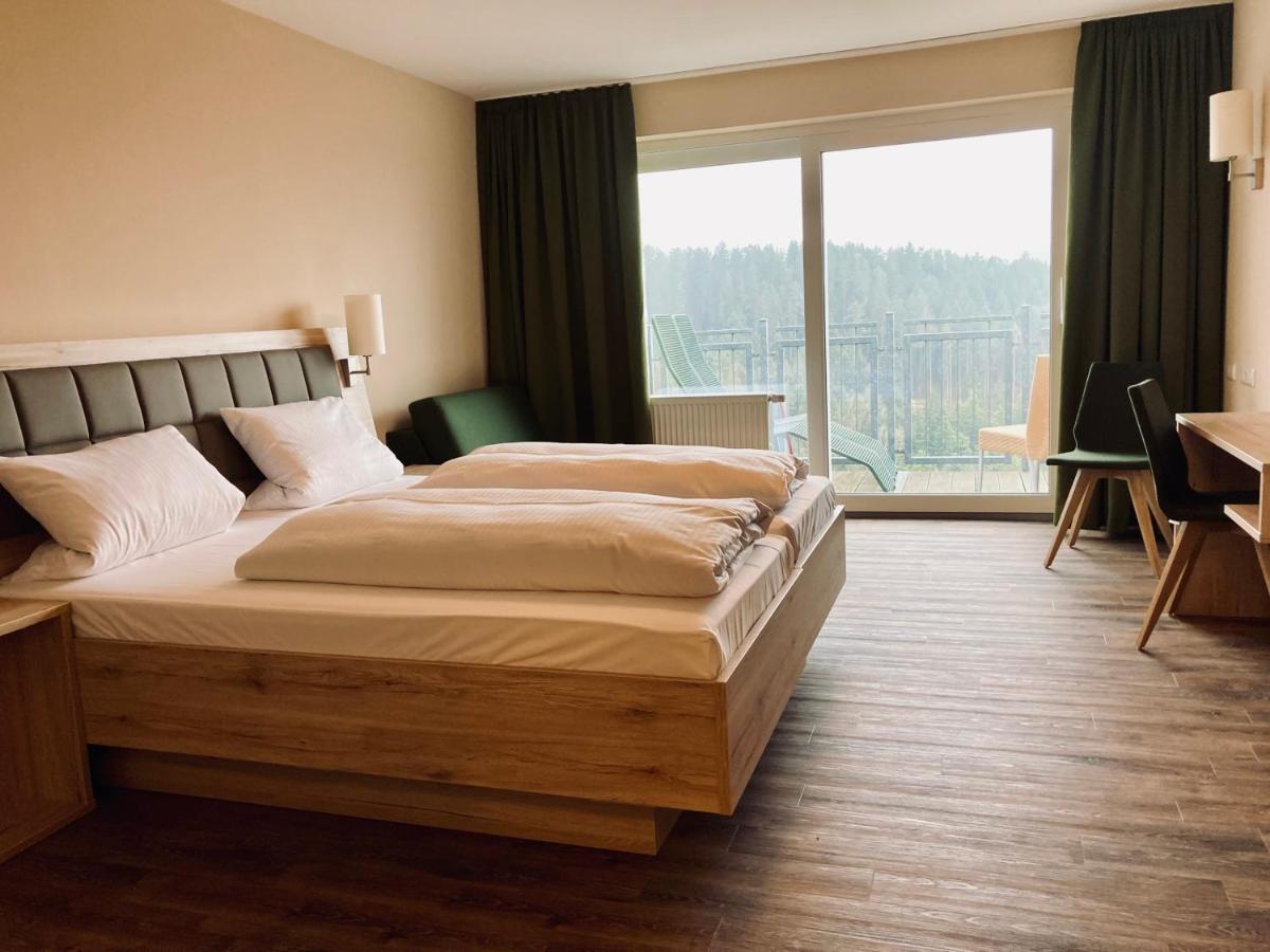 Berg-Gasthof Hoetzelein Kunreuth Bagian luar foto