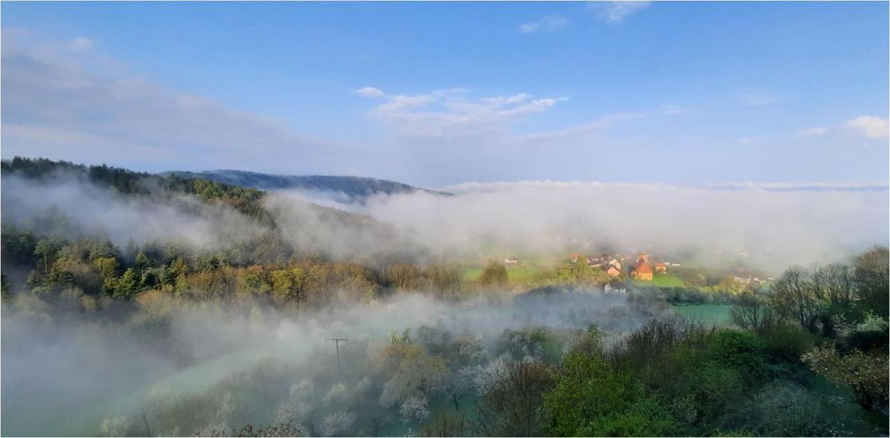 Berg-Gasthof Hoetzelein Kunreuth Bagian luar foto