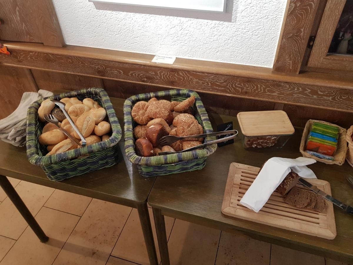Berg-Gasthof Hoetzelein Kunreuth Bagian luar foto