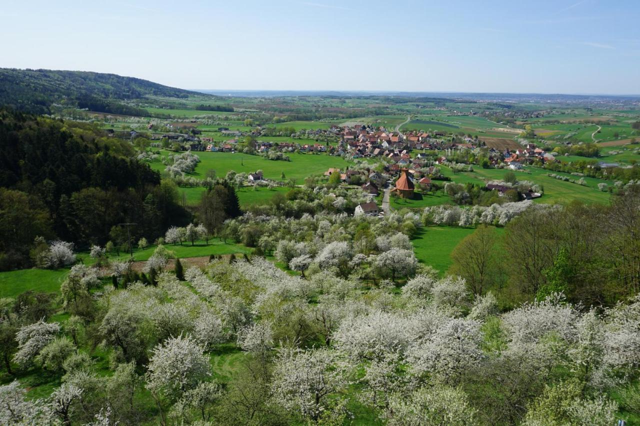 Berg-Gasthof Hoetzelein Kunreuth Bagian luar foto
